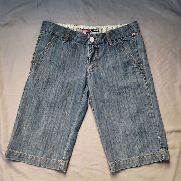 Vintage 90s kids Volcom Jean shorts - size 0, floral inside lining made in Macau - Picture 1 of 9